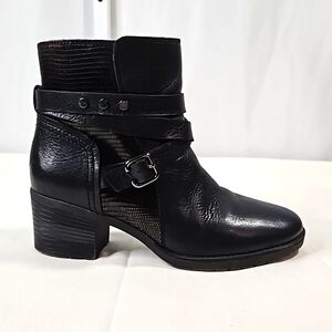 Naturalizer Black Leather Upper Ankle Boots Size 9